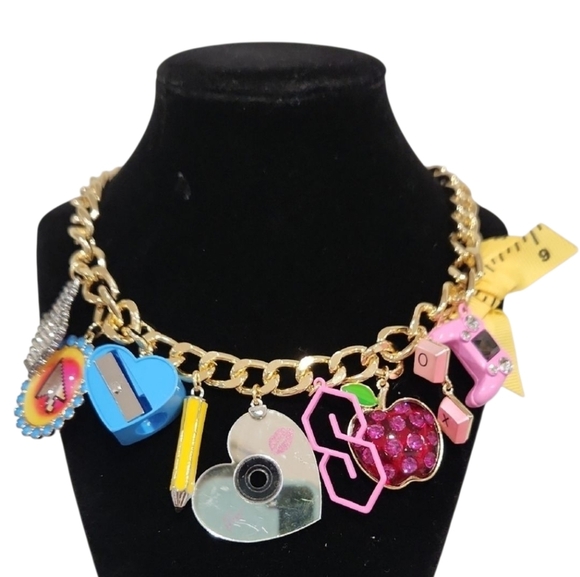 ❤️🔹️BETSEY JOHNSON🔹️beautiful Teacher School Supply Charms 16" Necklace - Picture 1 of 12